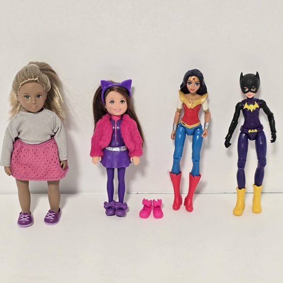 4 Mini Dolls Bundle - Lori Doll, Chelsea Doll, DC Comics Super Hero & Batgirl - Picture 1 of 15